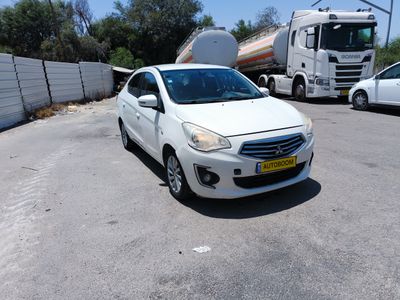 Mitsubishi Attrage 2ème main, 2016