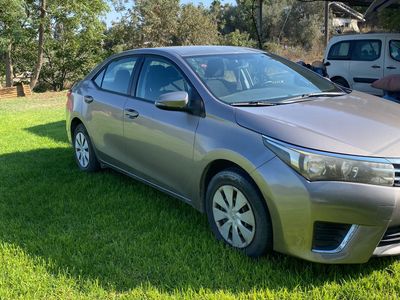 Toyota Corolla 2nd hand, 2014, private hand