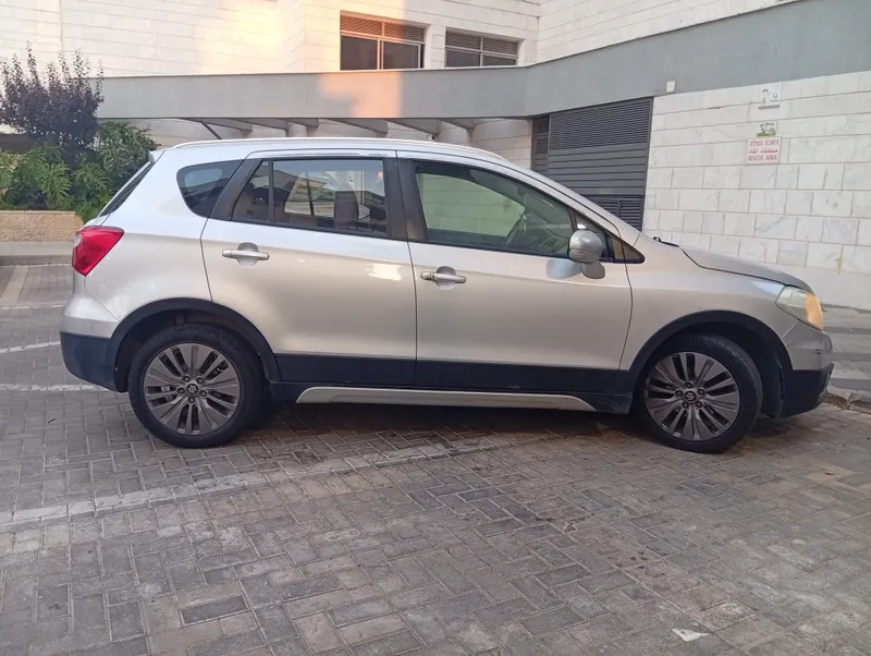 סוזוקי SX4 יד 2 רכב, 2015, פרטי