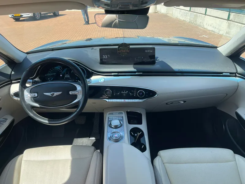 Genesis GV70 2nd hand, 2022, private hand