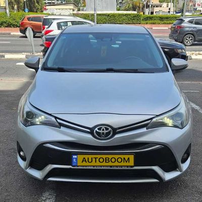 Toyota Avensis 2nd hand, 2018, private hand