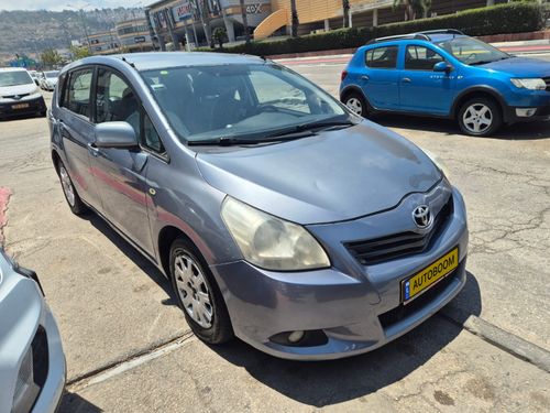 Toyota Verso, 2011, photo