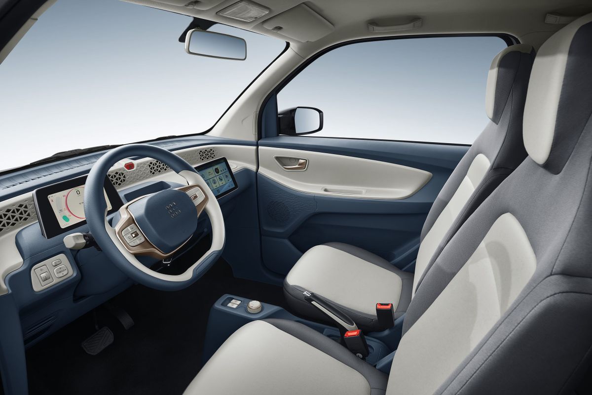 דונגפנג Fengguang Mini EV 2021. מושבים קדמיים. מיני 3 דלתות, 1 דור