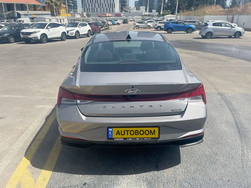 Hyundai Elantra с пробегом, 2022, частная рука