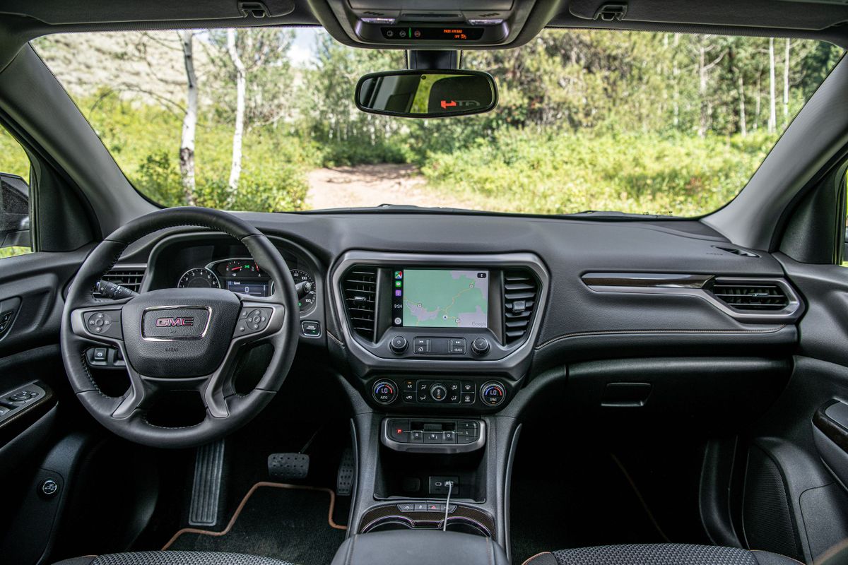 GMC Acadia 2019. Center console. SUV 5-doors, 2 generation, restyling