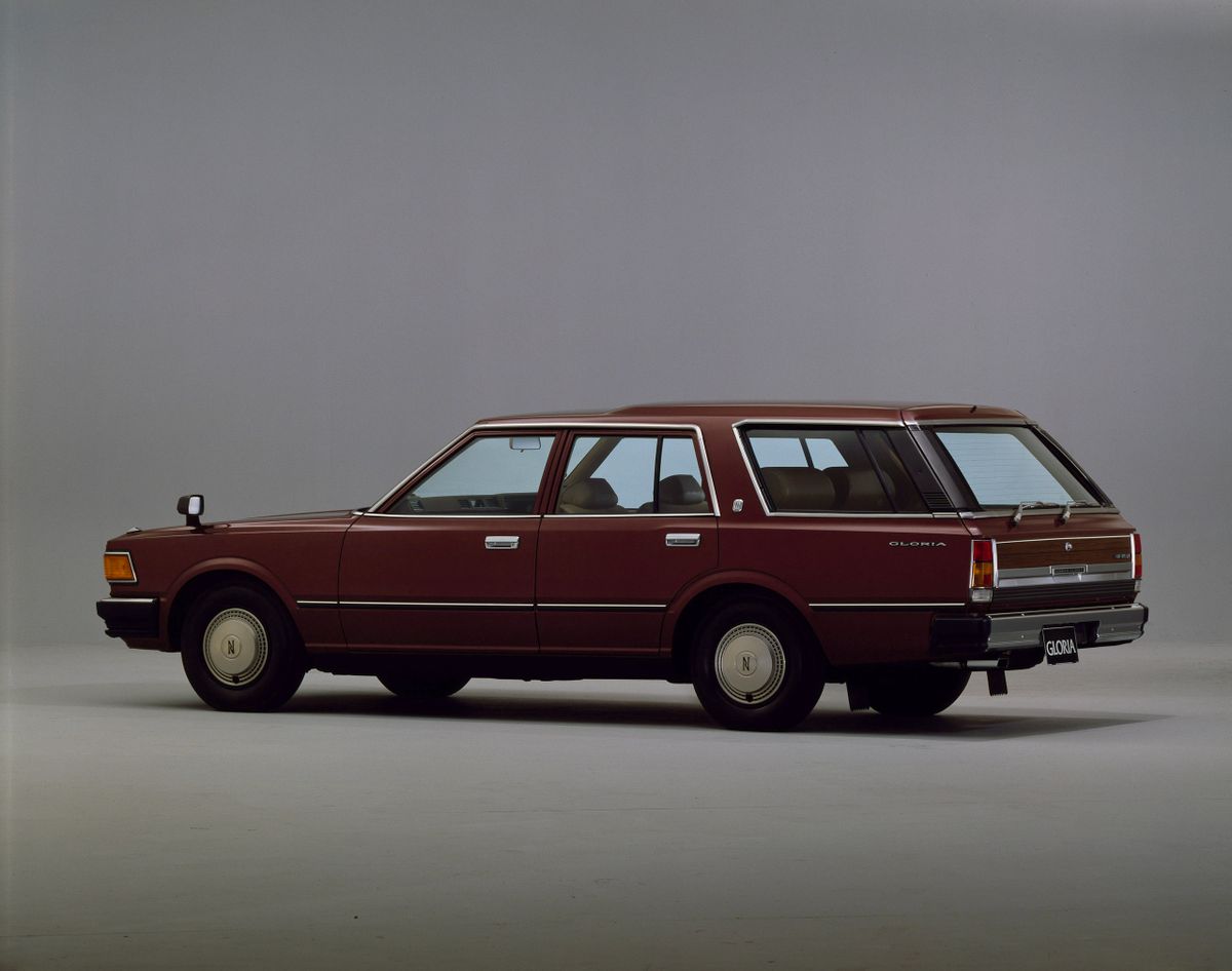 ניסאן גלוריה 1979. מרכב, צורה. סטיישן 5 דלתות, 6 דור