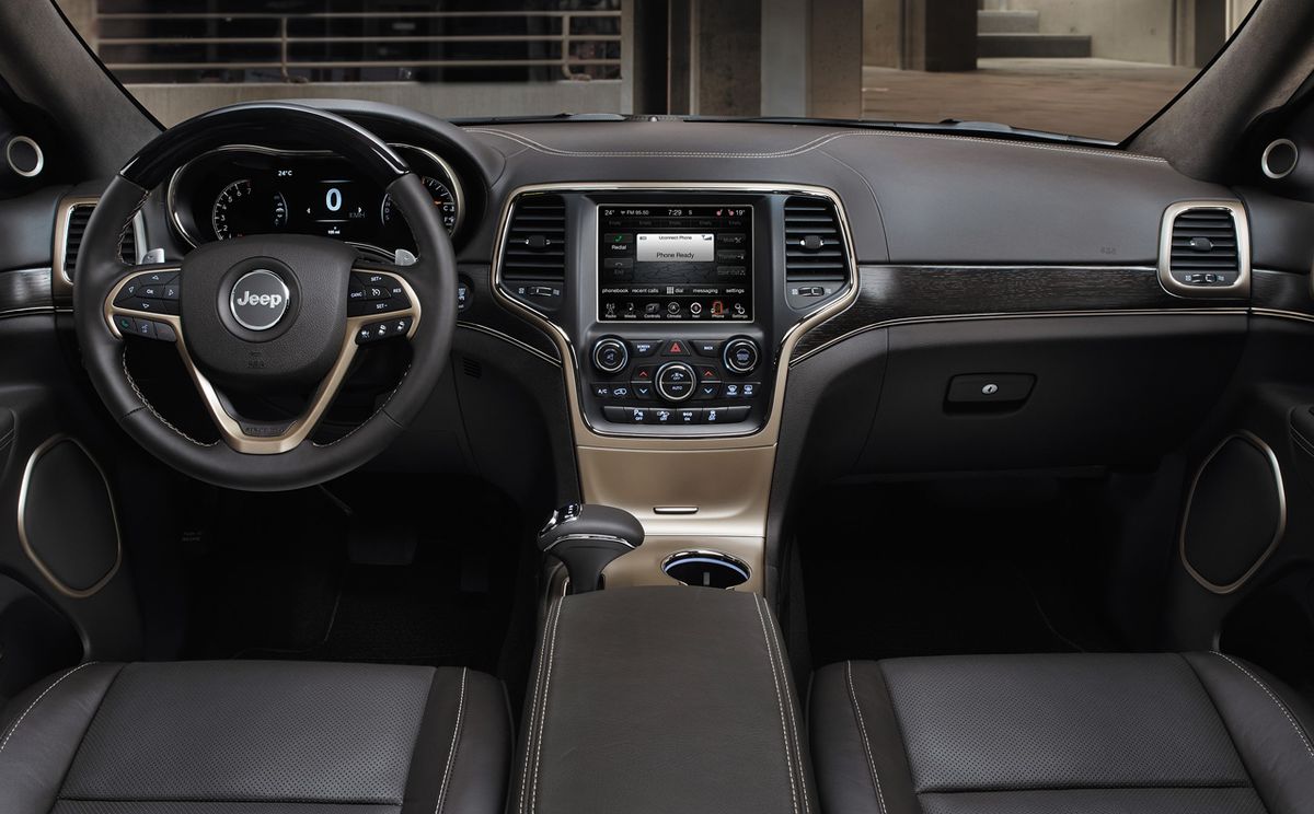 Jeep Grand Cherokee 2013. Front seats. SUV 5-doors, 4 generation, restyling