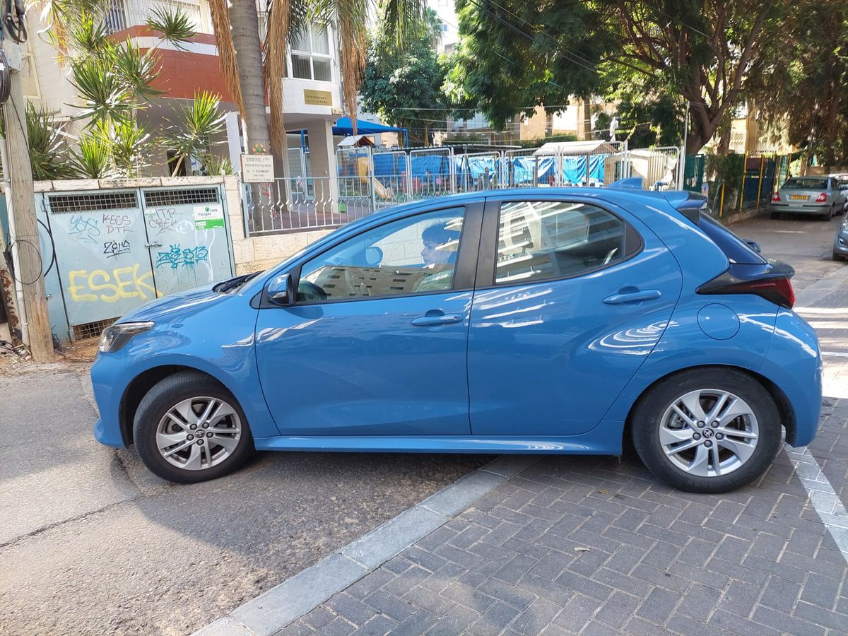 טויוטה יאריס יד 2 רכב, 2021, פרטי