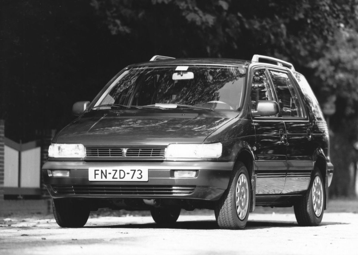 מיצובישי  ספייס ואגון 1991. מרכב, צורה. קומפקט וואן, 2 דור