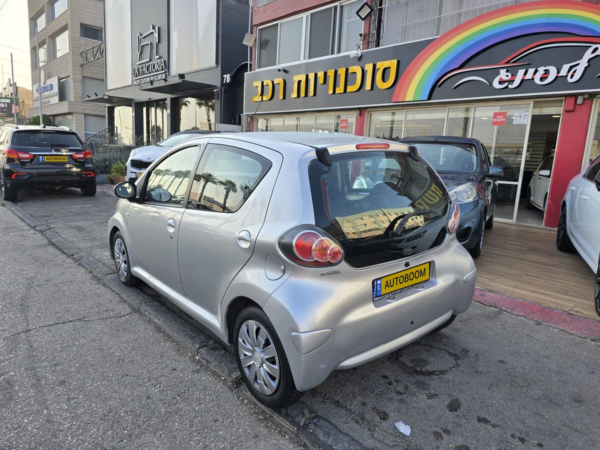 Toyota Aygo 2nd hand, 2013