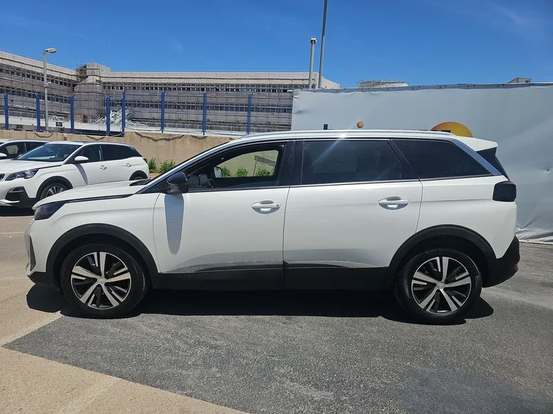 Peugeot 5008 2nd hand, 2023