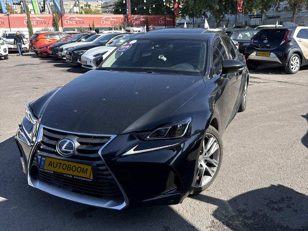 Lexus IS 2nd hand, 2018, private hand