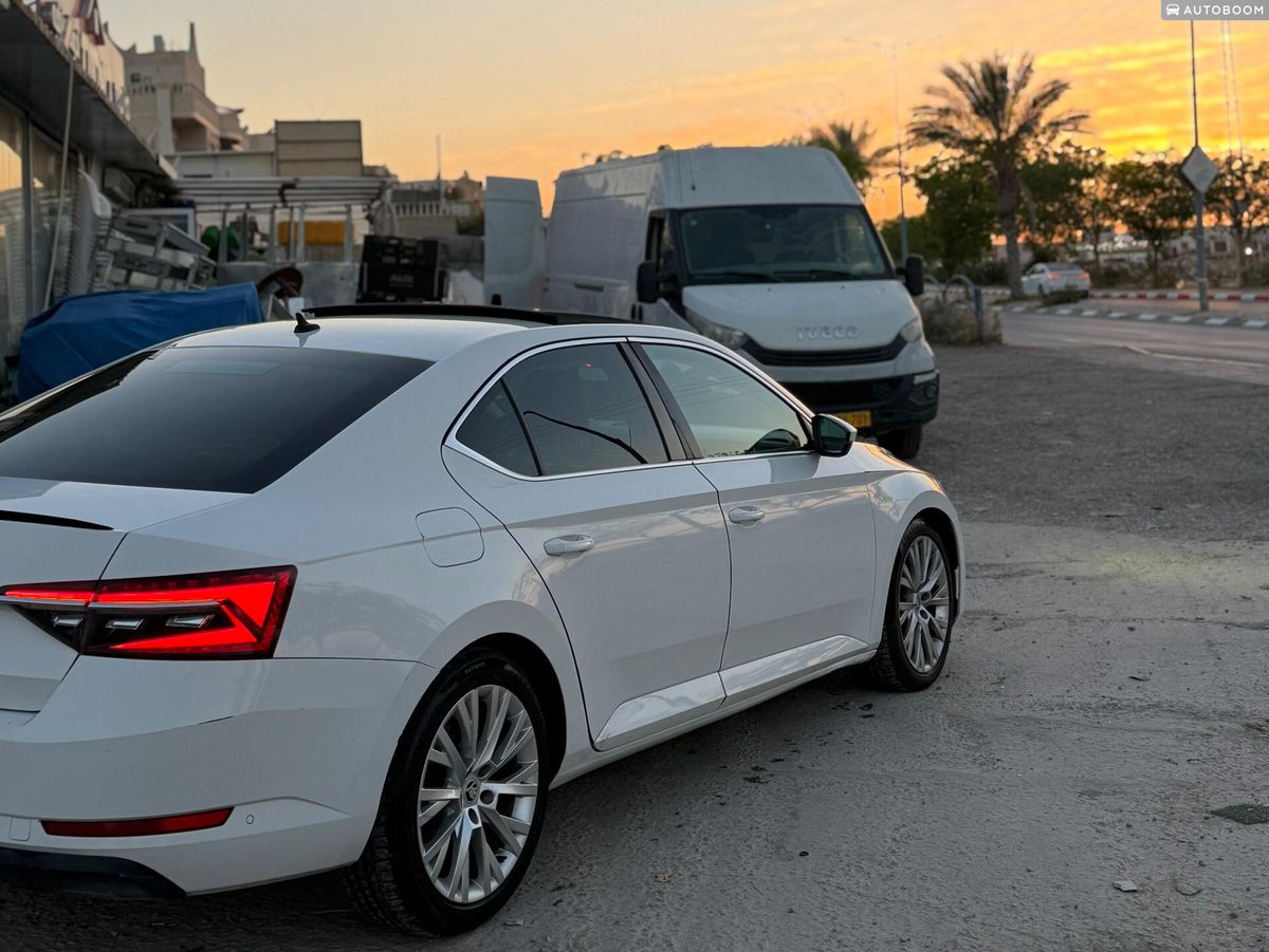 Skoda Superb с пробегом, 2020, частная