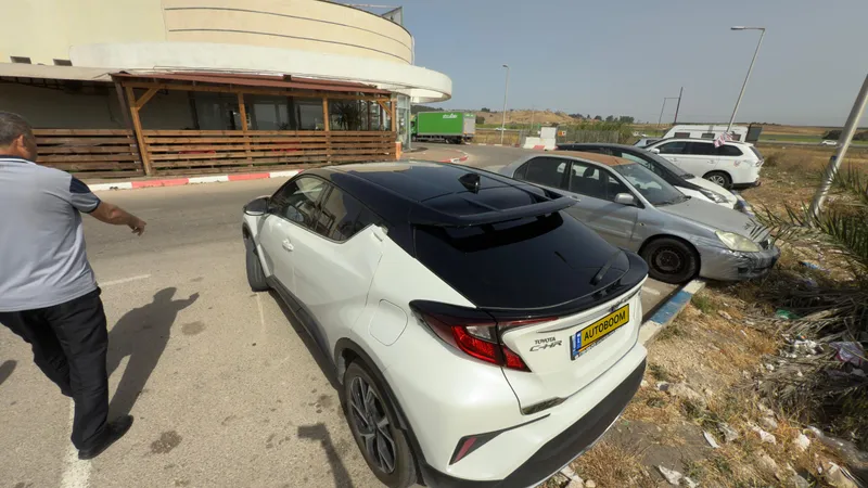 Toyota C-HR 2nd hand, 2021, private hand