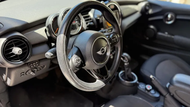 MINI Cooper 2nd hand, 2016, private hand