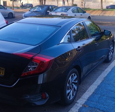 Honda Civic 2nd hand, 2018, private hand