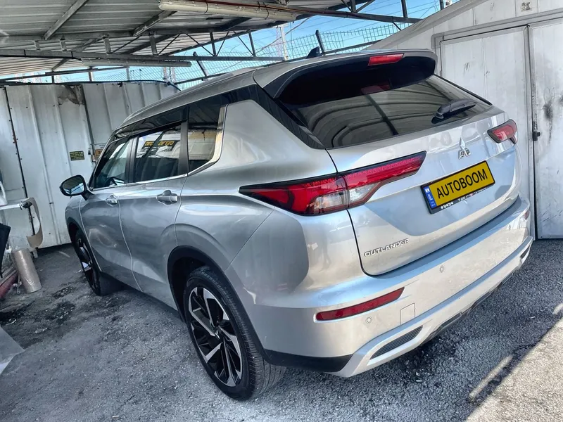 Mitsubishi Outlander 2nd hand, 2024, private