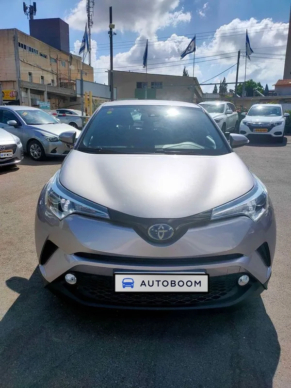 Toyota C-HR 2nd hand, 2019, private hand