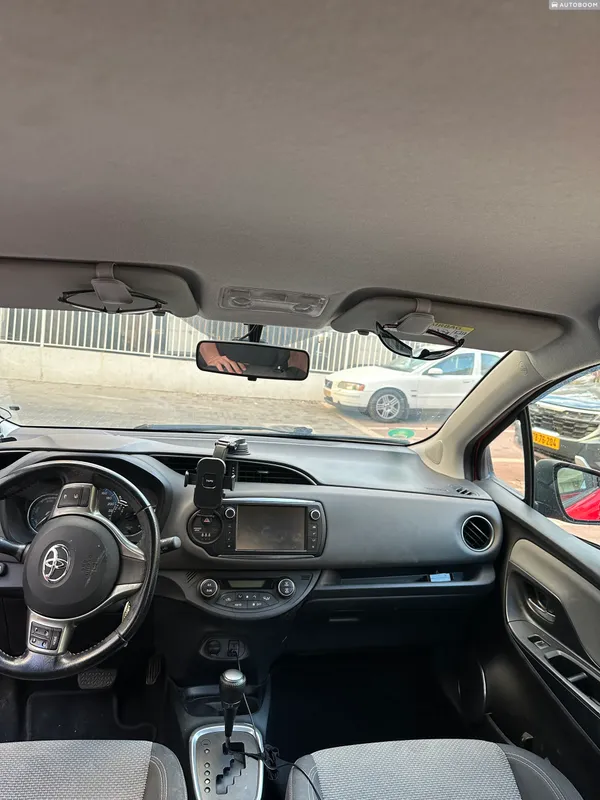 Toyota Yaris с пробегом, 2018, частная