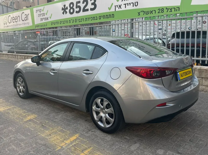 Mazda 3 2nd hand, 2015