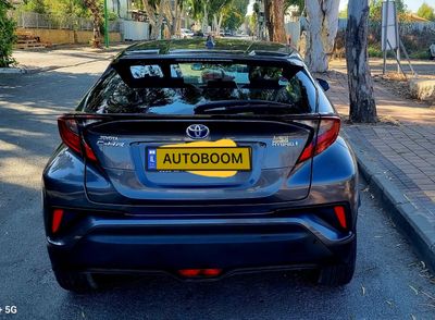 Toyota C-HR 2nd hand, 2021, private hand