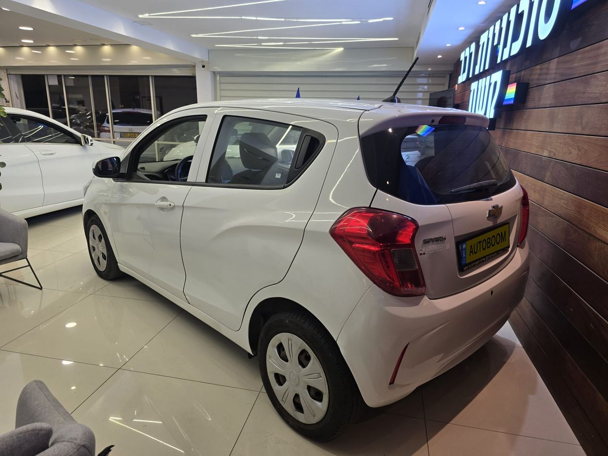 Chevrolet Spark 2nd hand, 2017, private hand
