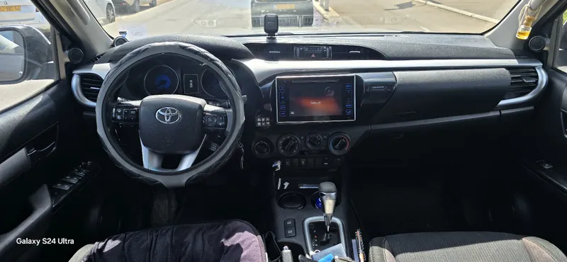 Toyota Hilux с пробегом, 2017, частная рука