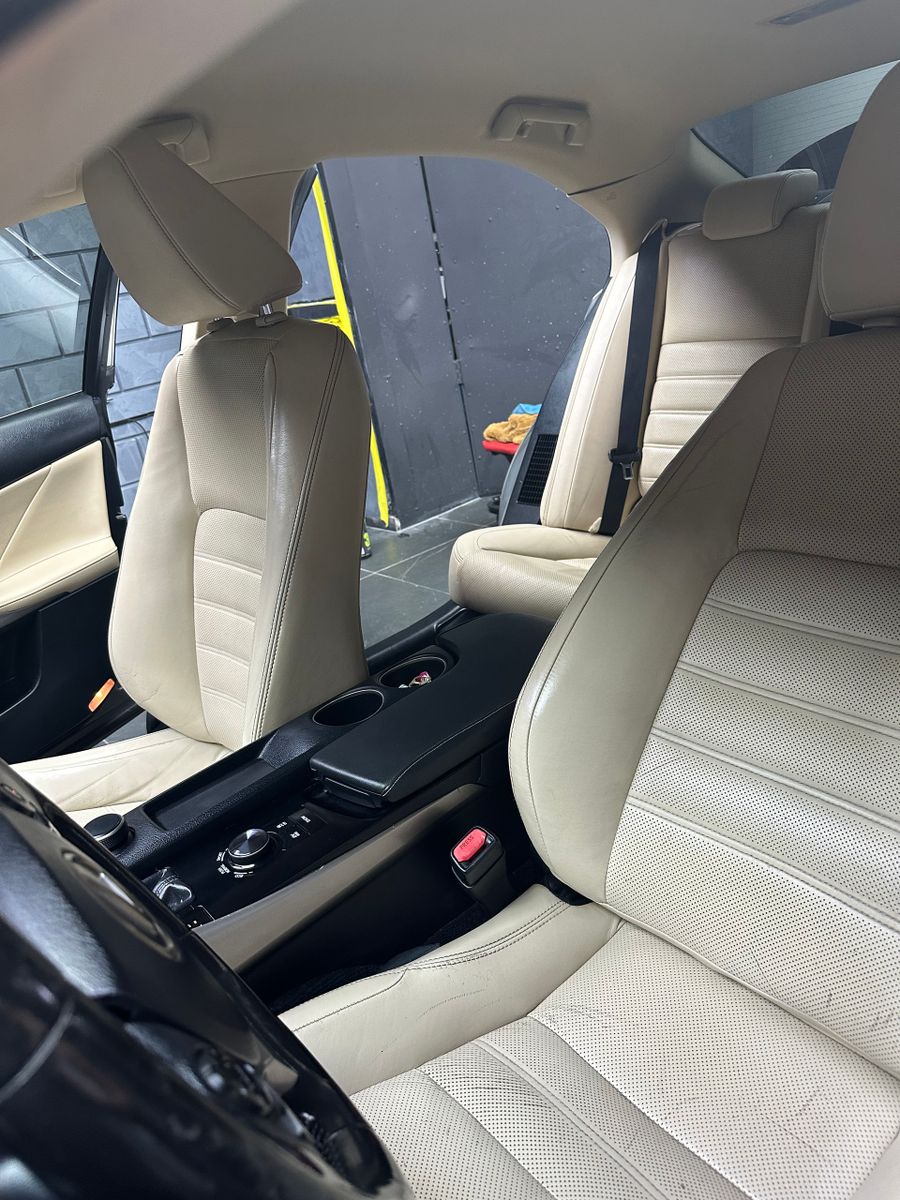 Lexus IS 2nd hand, 2014, private hand