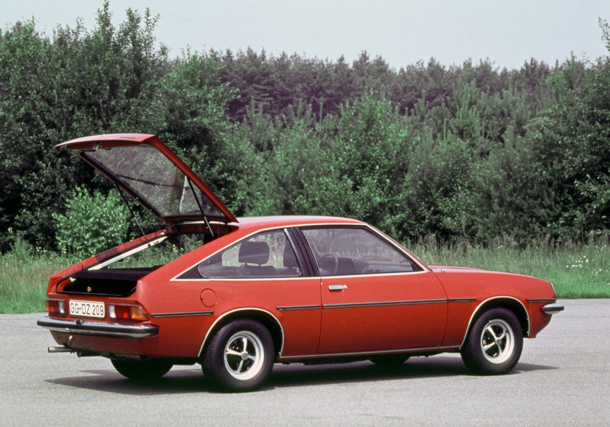 Opel Manta 1975. Carrosserie, extérieur. Hatchback 3-portes, 2 génération