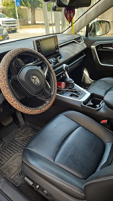 Toyota RAV4 с пробегом, 2021, частная рука