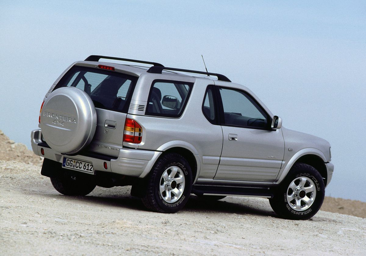 אופל פרונטרה 2001. מרכב, צורה. רכב שטח 3 דלתות, 2 דור, שדרוג