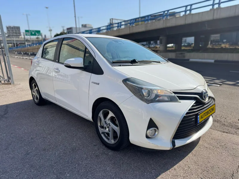 Toyota Yaris с пробегом, 2017, частная рука