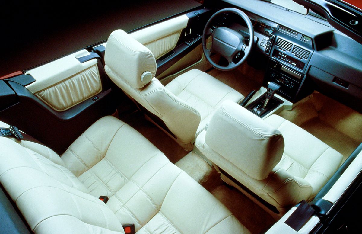 Infiniti M 1989. Interior. Cabrio, 1 generation
