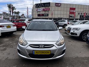 Hyundai i25, 2015, photo