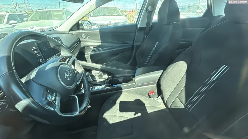 Hyundai Elantra 2ème main, 2023
