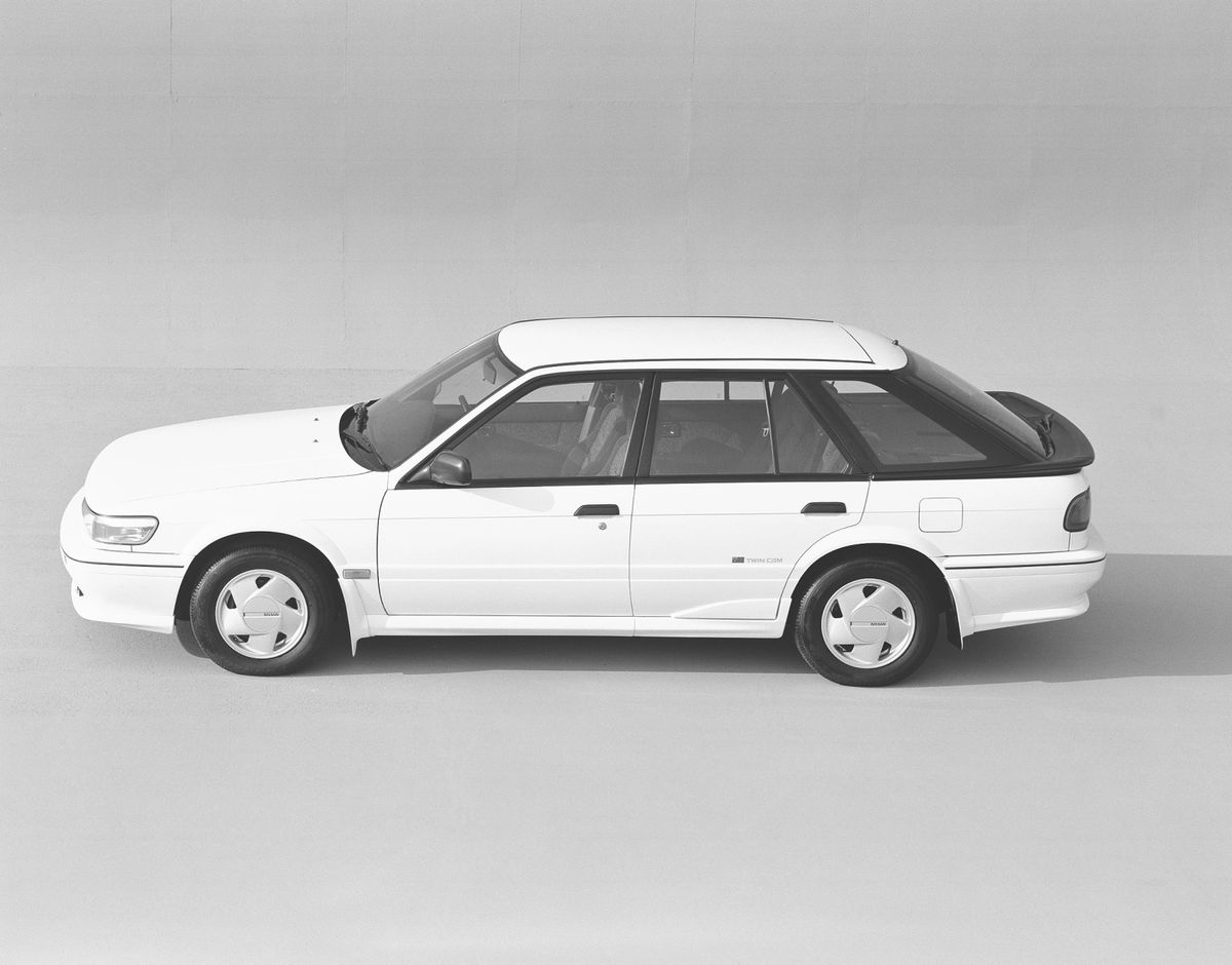 Nissan Bluebird 1991. Bodywork, Exterior. Hatchback 5-door, 8 generation