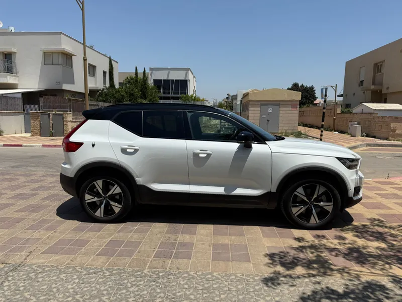 וולוו XC40 יד 2 רכב, 2022, פרטי