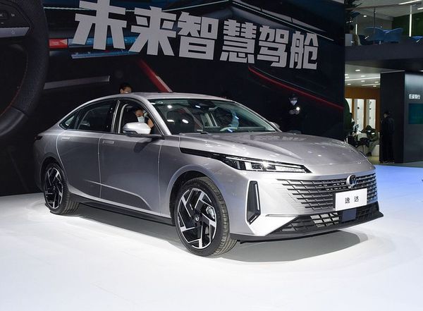 Changan Yida 2023. Carrosserie, extérieur. Berline, 1 génération