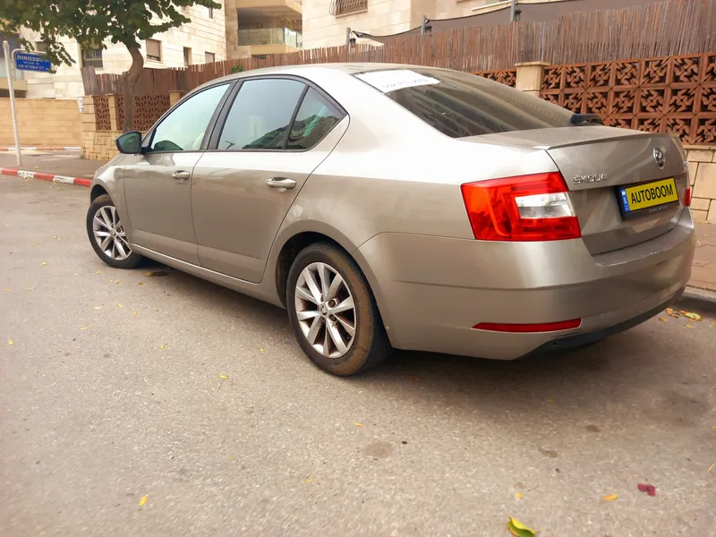 סקודה אוקטביה יד 2 רכב, 2019, פרטי
