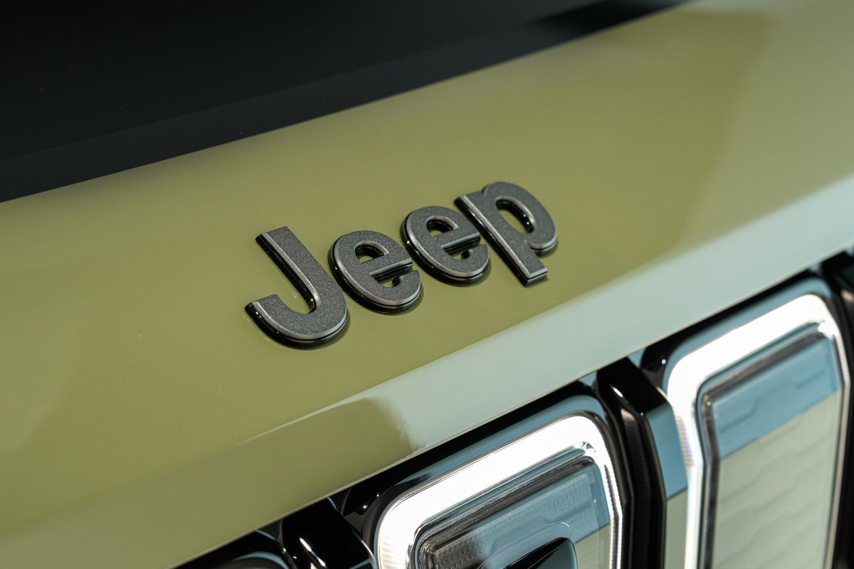 Jeep. Деталь кузова.