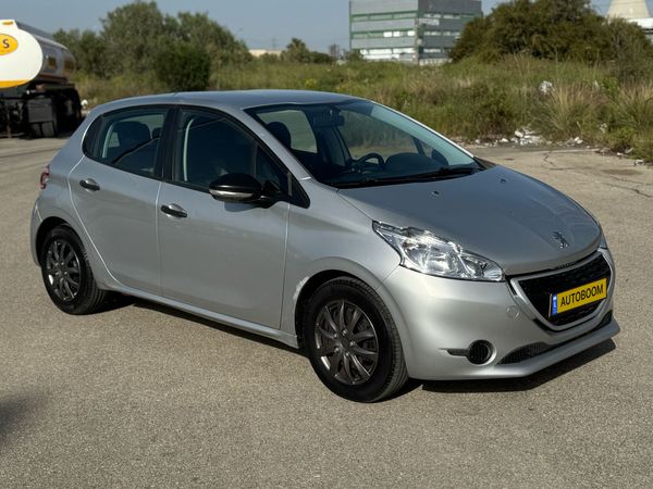 Peugeot 208 2nd hand, 2014