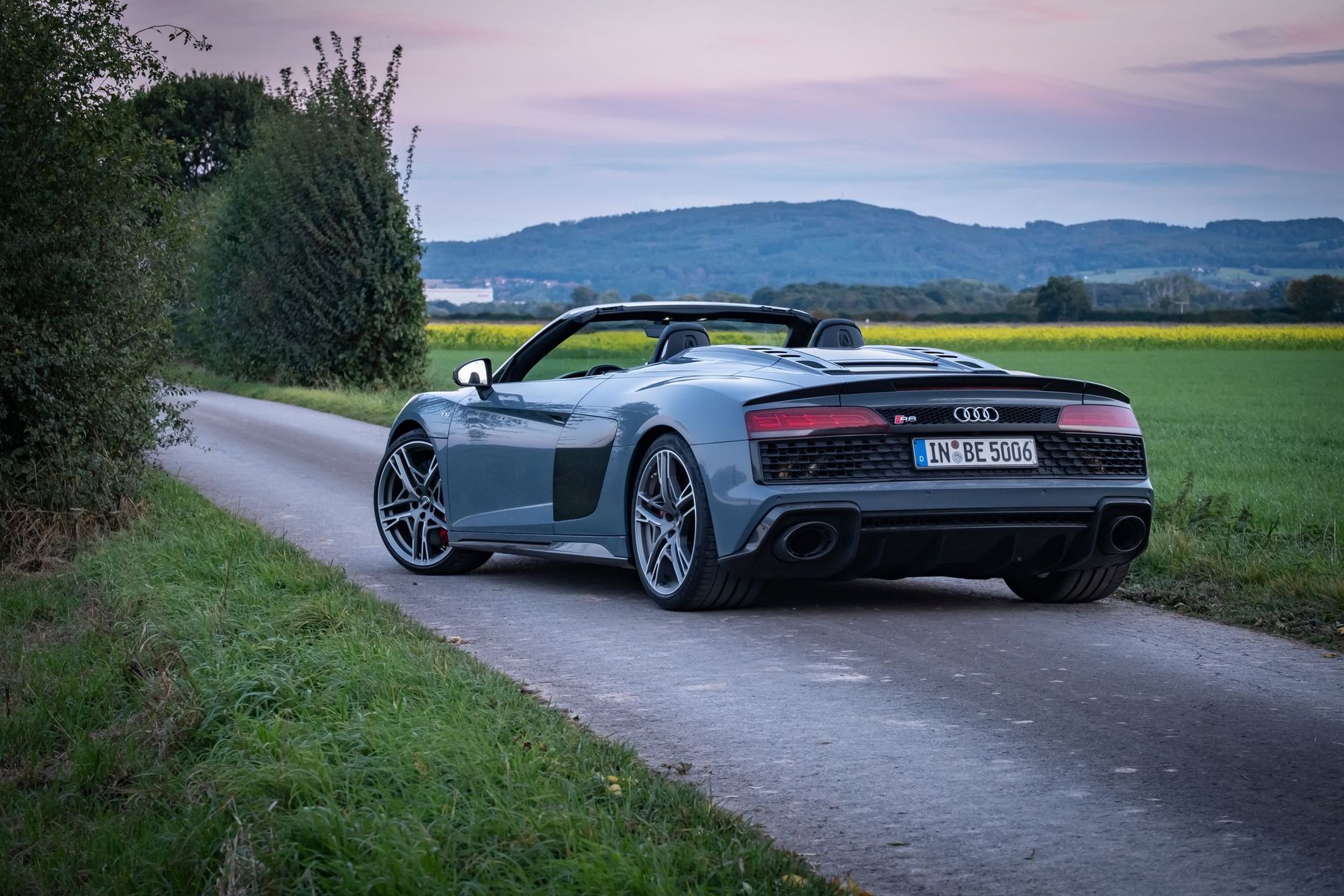 Audi R8 2018 year of release, 2 generation, restyling, roadster - Trim versions 