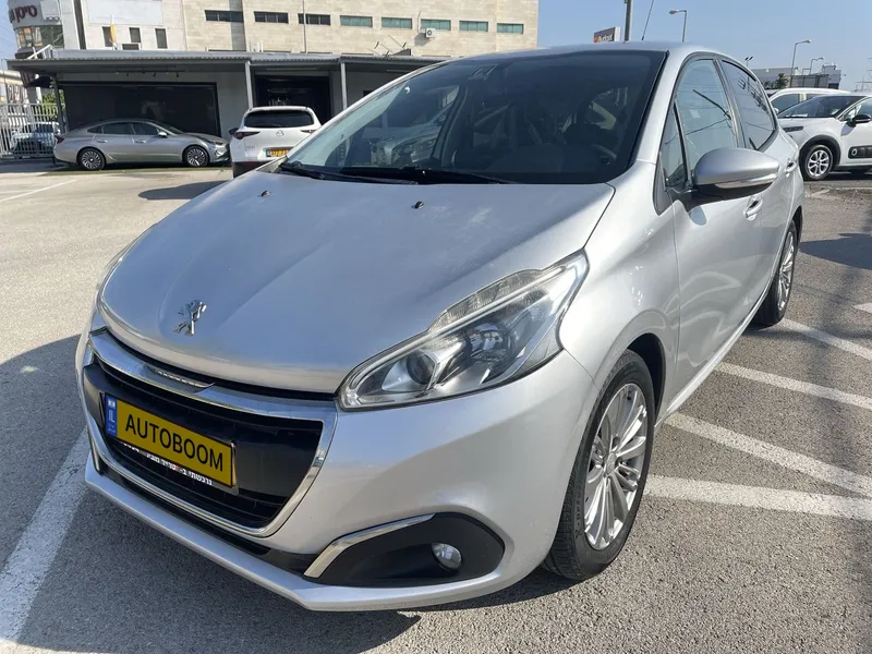Peugeot 208 2nd hand, 2018, private hand