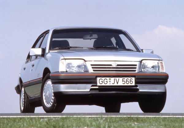 Opel Ascona 1981. Carrosserie, extérieur. Berline, 3 génération