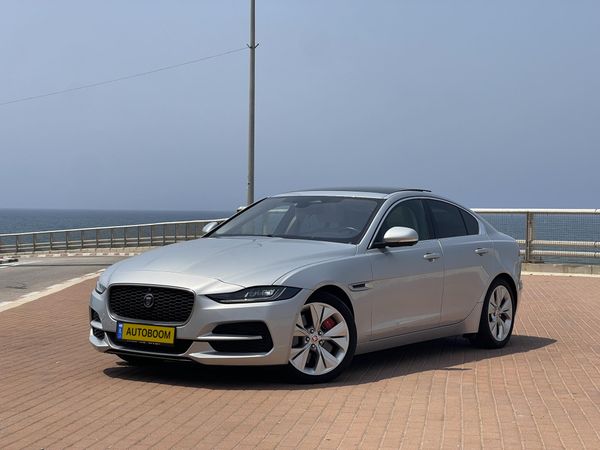 Jaguar XE с пробегом, 2022, частная рука