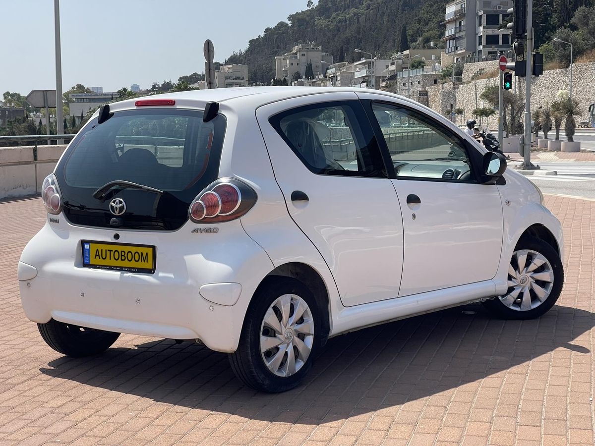 Toyota Aygo 2ème main, 2012, main privée