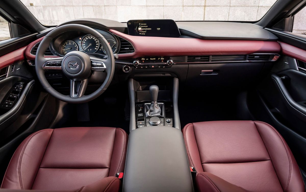 Mazda 3 2018. Передние сидения. Седан, 4 поколение