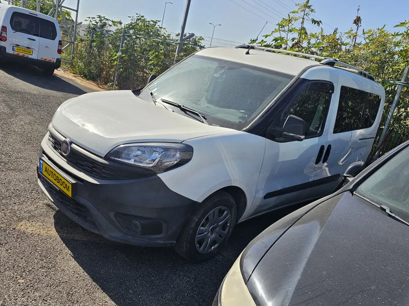 Fiat Doblo 2ème main, 2018, main privée