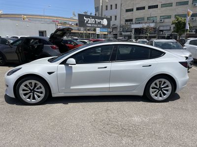 Tesla Model 3 2nd hand, 2021, private hand