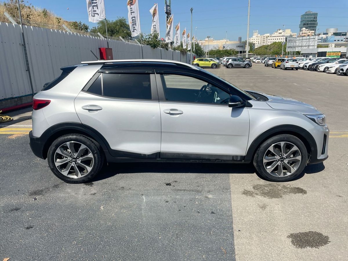 Kia Stonic 2nd hand, 2023, private hand
